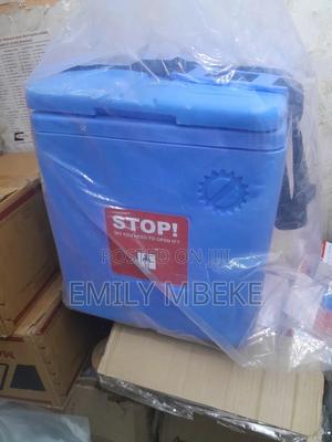 Vaccine Carrier - main view