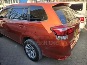 Toyota Corolla Fielder 2015 Orange