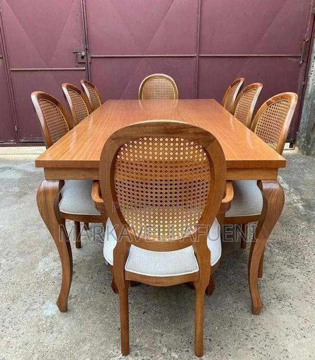 Executive Dinning