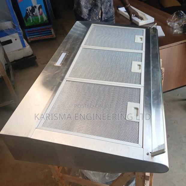 Cost Effective, Clean Modern Kitchen Hood Chimney