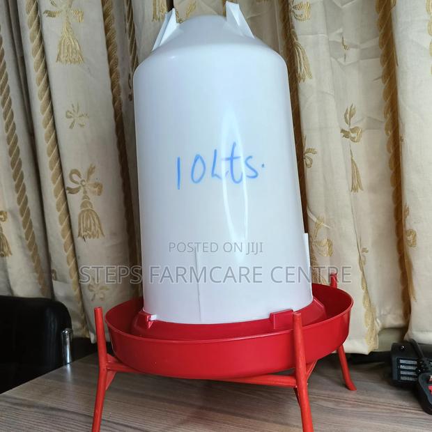 Poultry Drinker With Stand -10 LTRS - main view