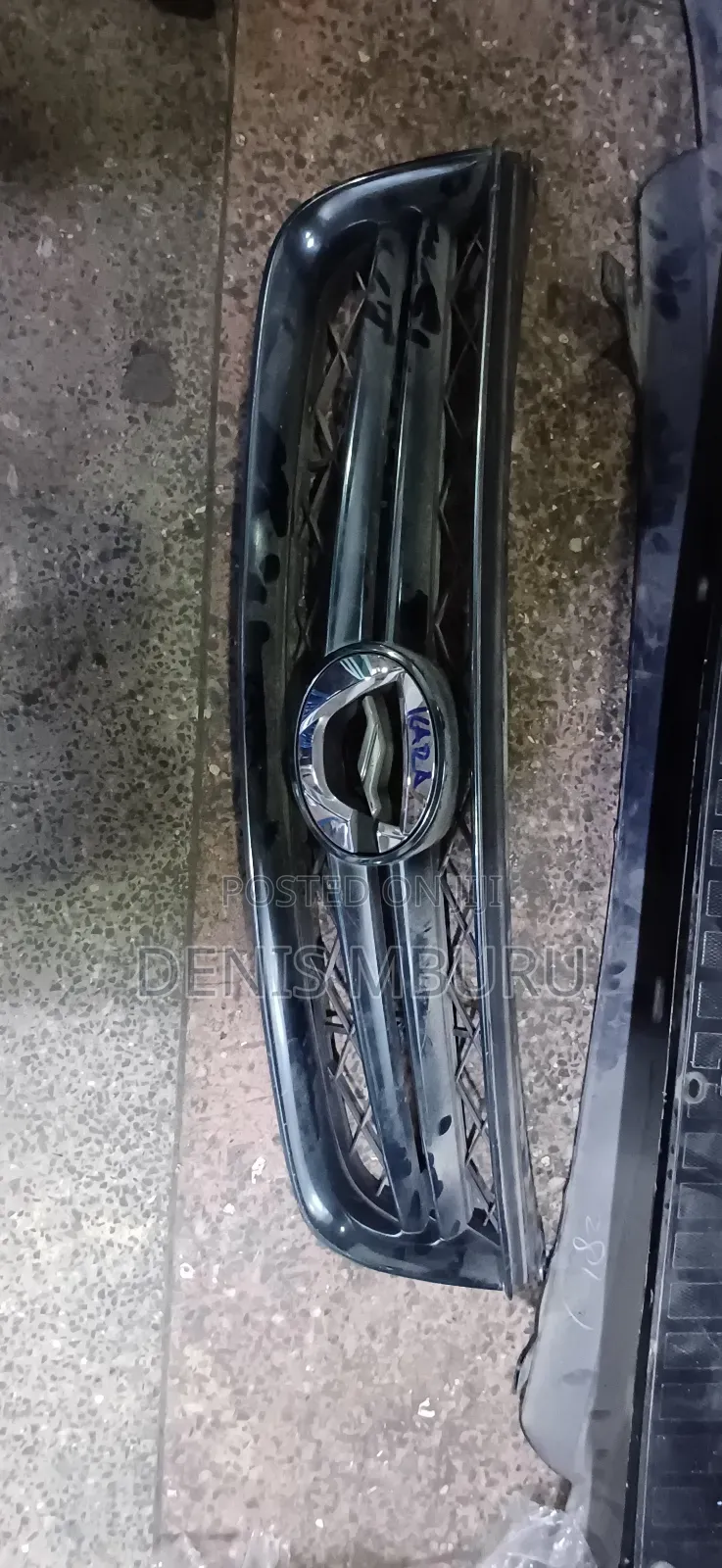 Toyota Fielder/Axio 2010 Grill