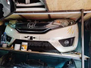 Honda Fit 2015-2018 Nosecut
