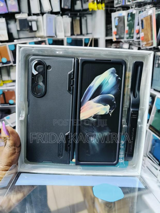 Samsung Galaxy Fold 5 Nilkin Super Frosted Case (Black) - thumbnail 2