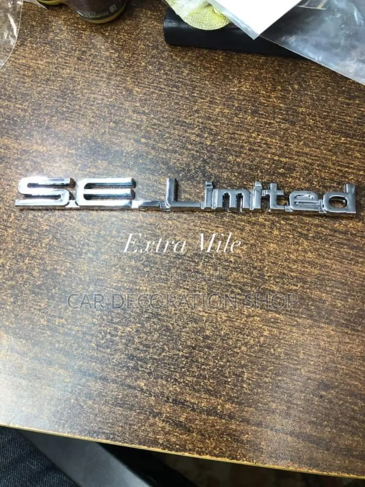 Se-Limited Wordmark Chrome Badge