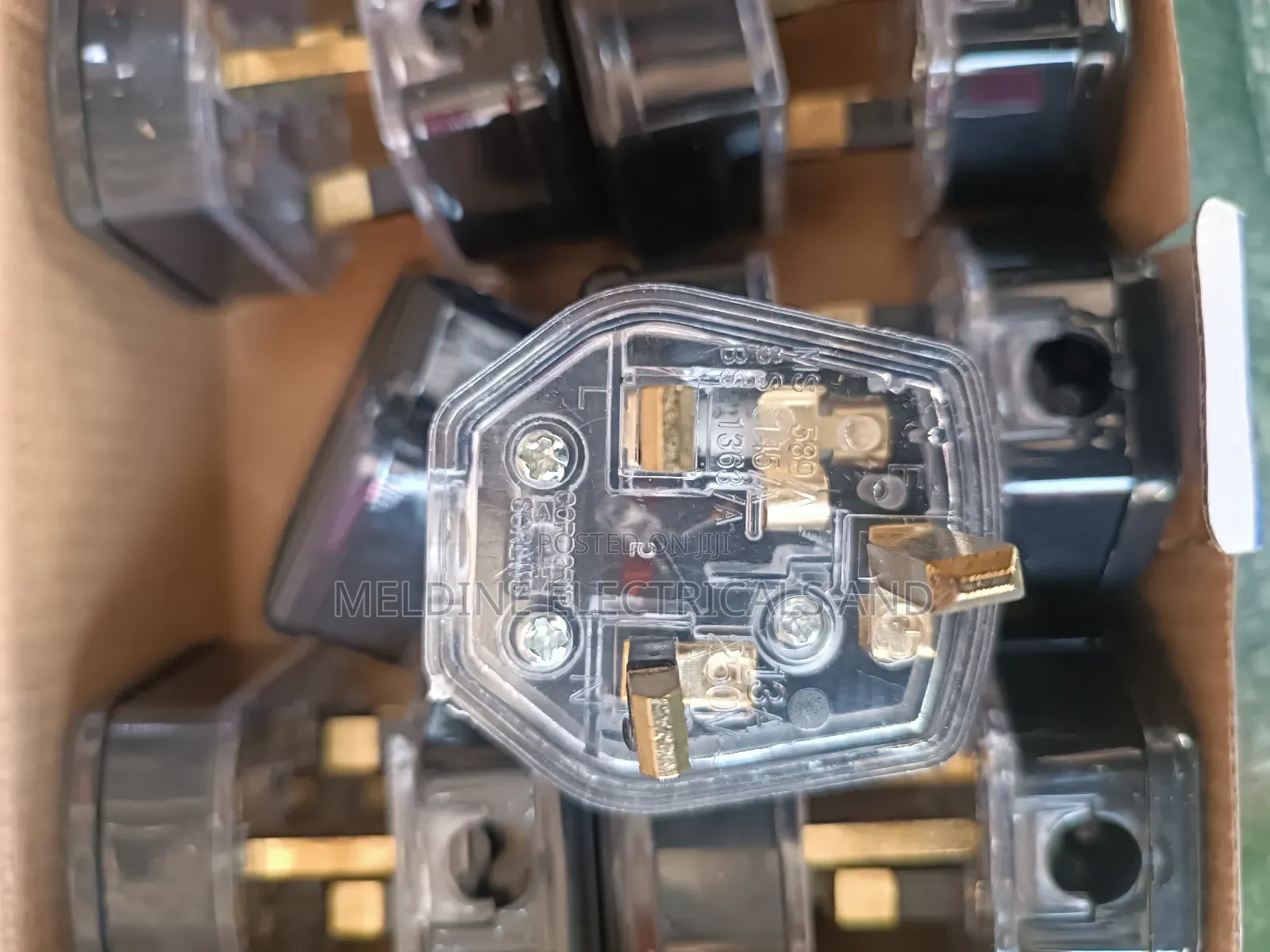 Top Plug 13A Fuses