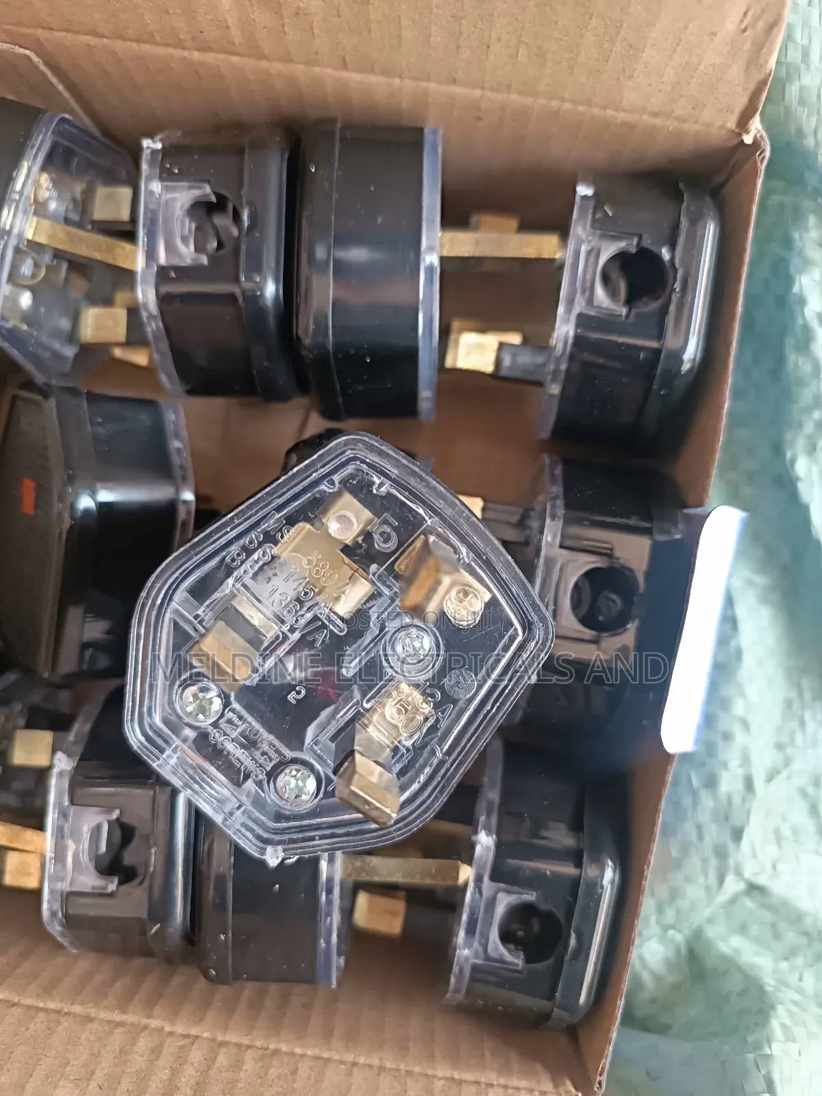 Top Plug 13A Fuses