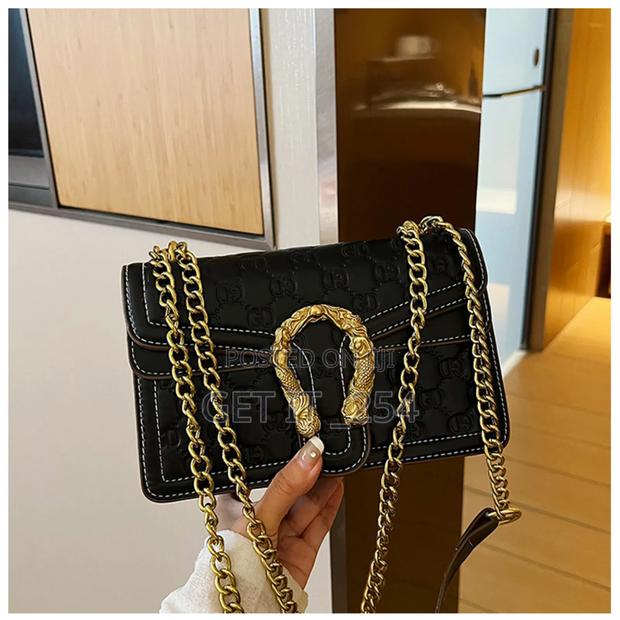 Ladies Sling Bags
Pu Leather 
Perfect Quality