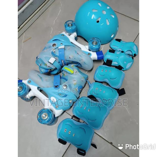 Quad Roller Skates With Hard Helmet - main view
