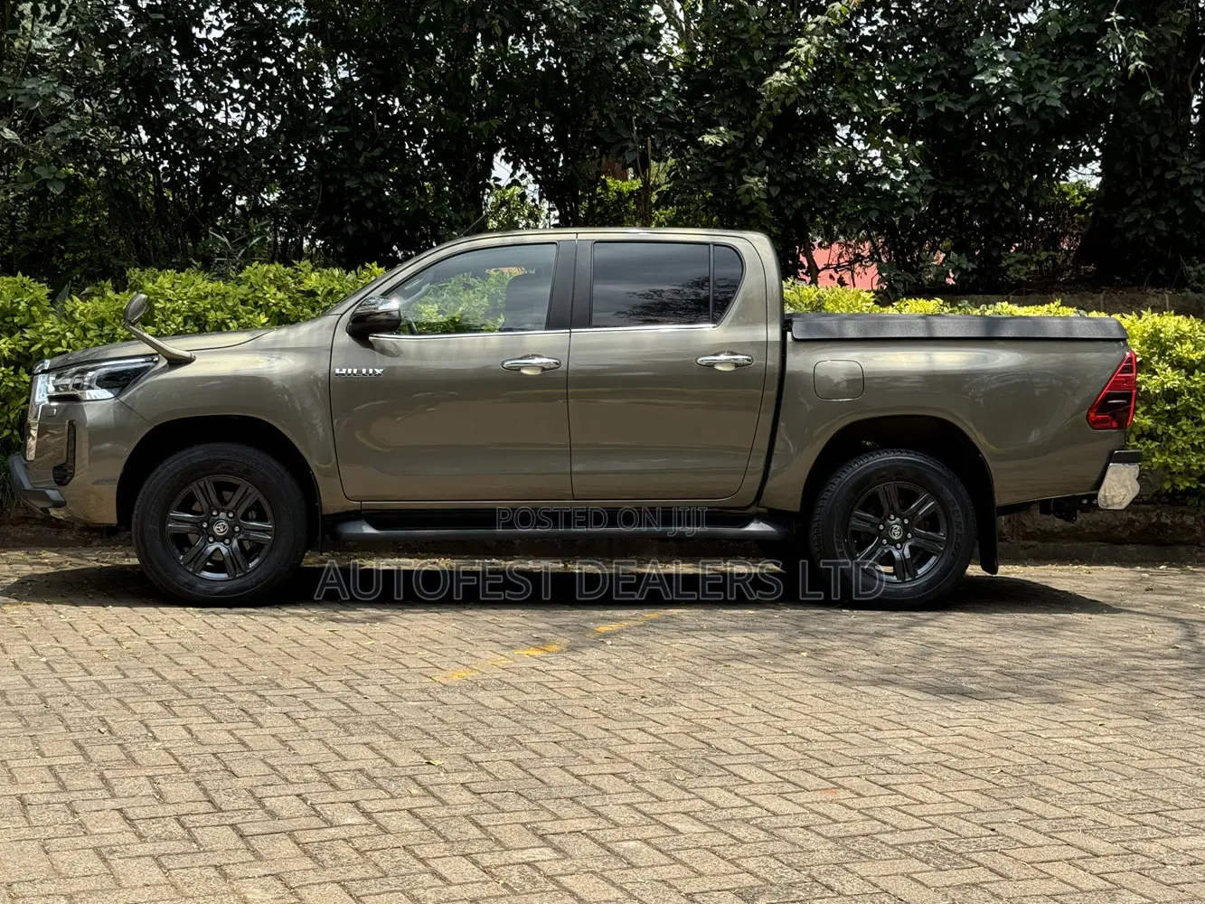Toyota Hilux 2020 Green