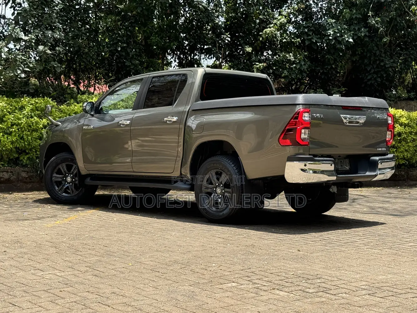Toyota Hilux 2020 Green