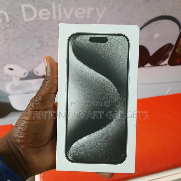 New Apple iPhone 15 Pro Max 256 GB Black - thumbnail 2