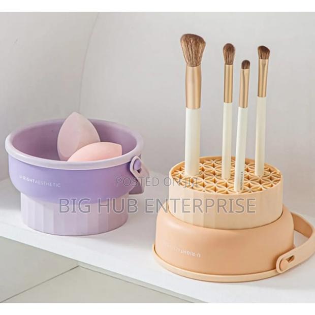 *2 in 1silicone Makeup Brush Cleaning Bowl With Dryer**