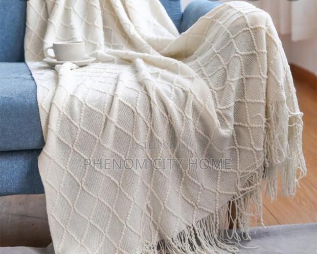 Decorative Fleece Blankets - thumbnail 3