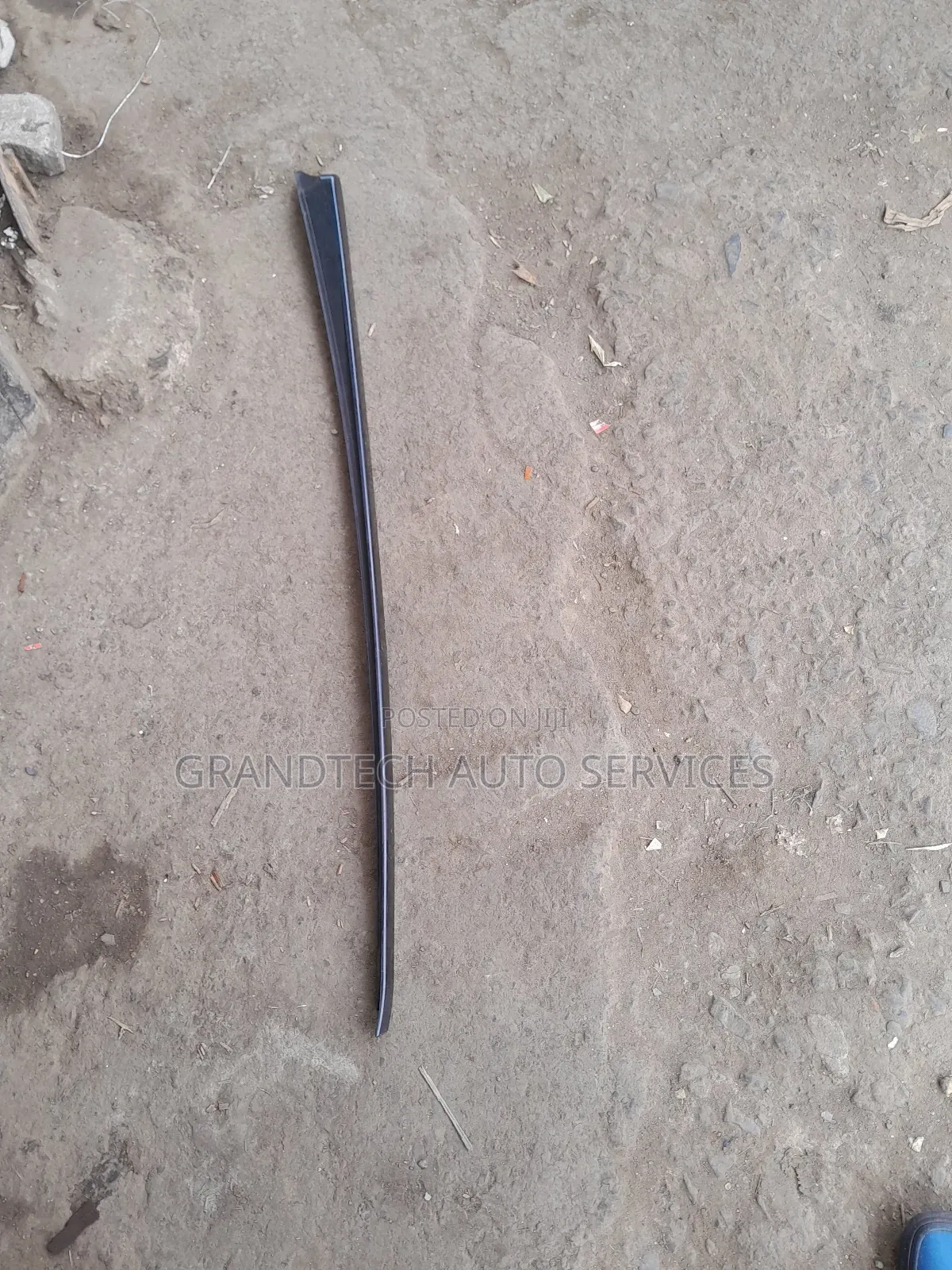 Honda Fit New Model Windscreen Moulding Finisher