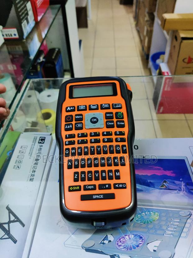 E1000 Pro Label Maker Is Designed With a User-Friendly QWERT