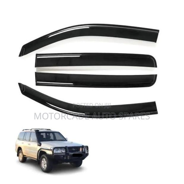 100 Series Landcruiser V8 Windbreakers/Window Visors - main view