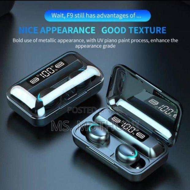 F9 Earbuds With Powerbank - main view