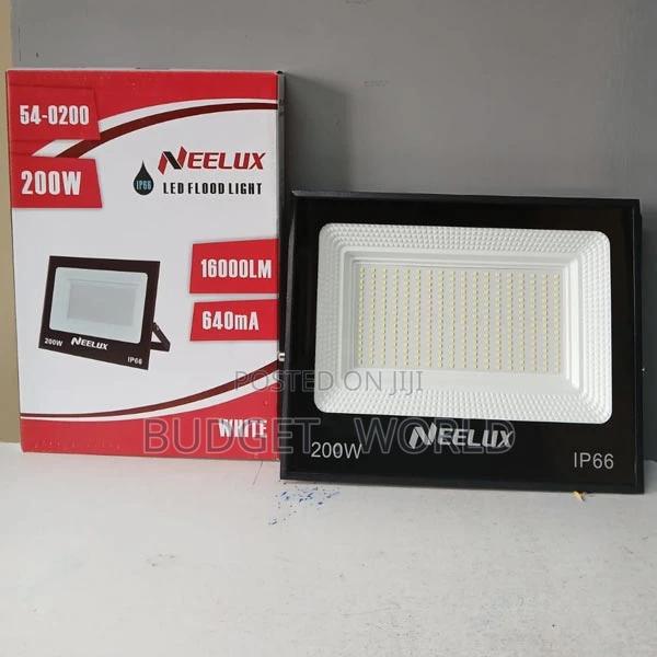 Neelux 200 Watt Solar Flood Light - main view