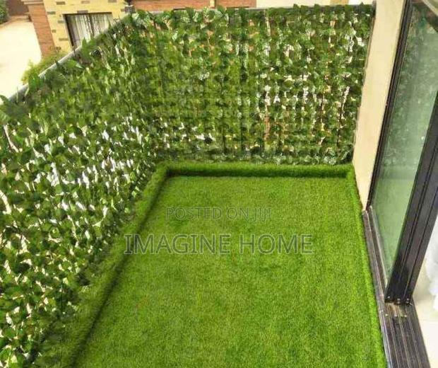 Green Adorable Dark Home Fence