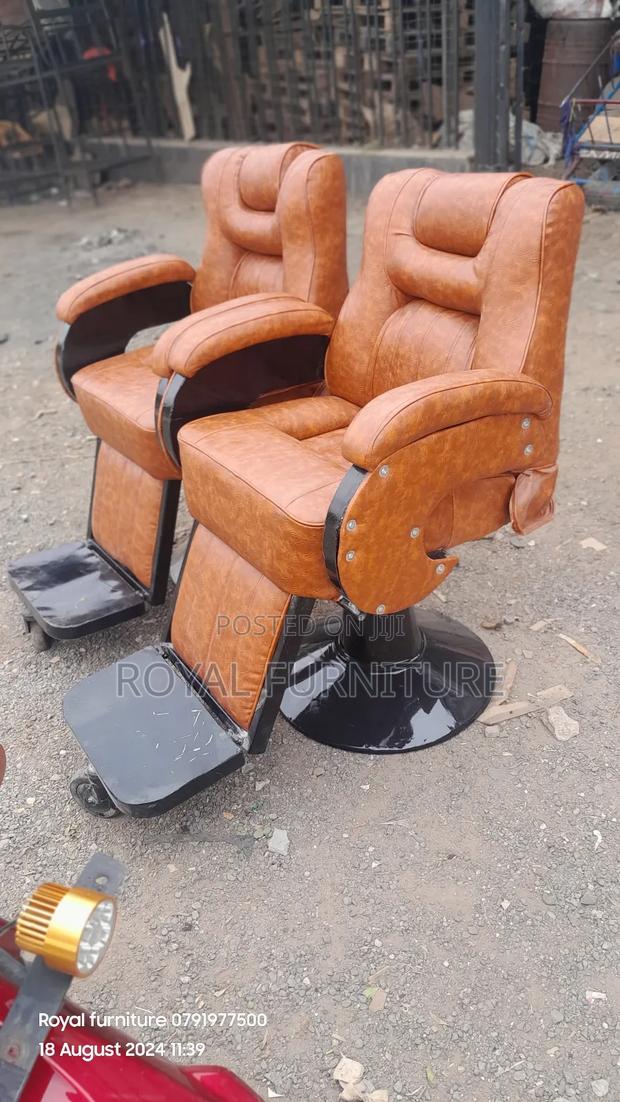 Classic Barbershop Chairs Brown - main view