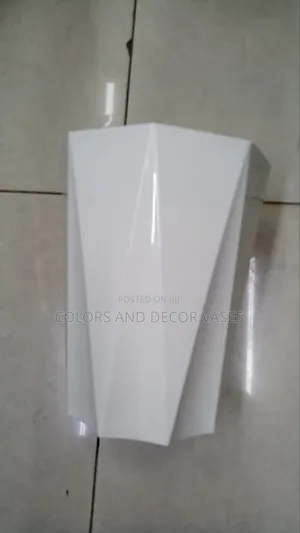 Hard Plastic Vases in Stock and Variety