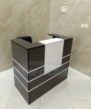 Front Office Receptionist Table