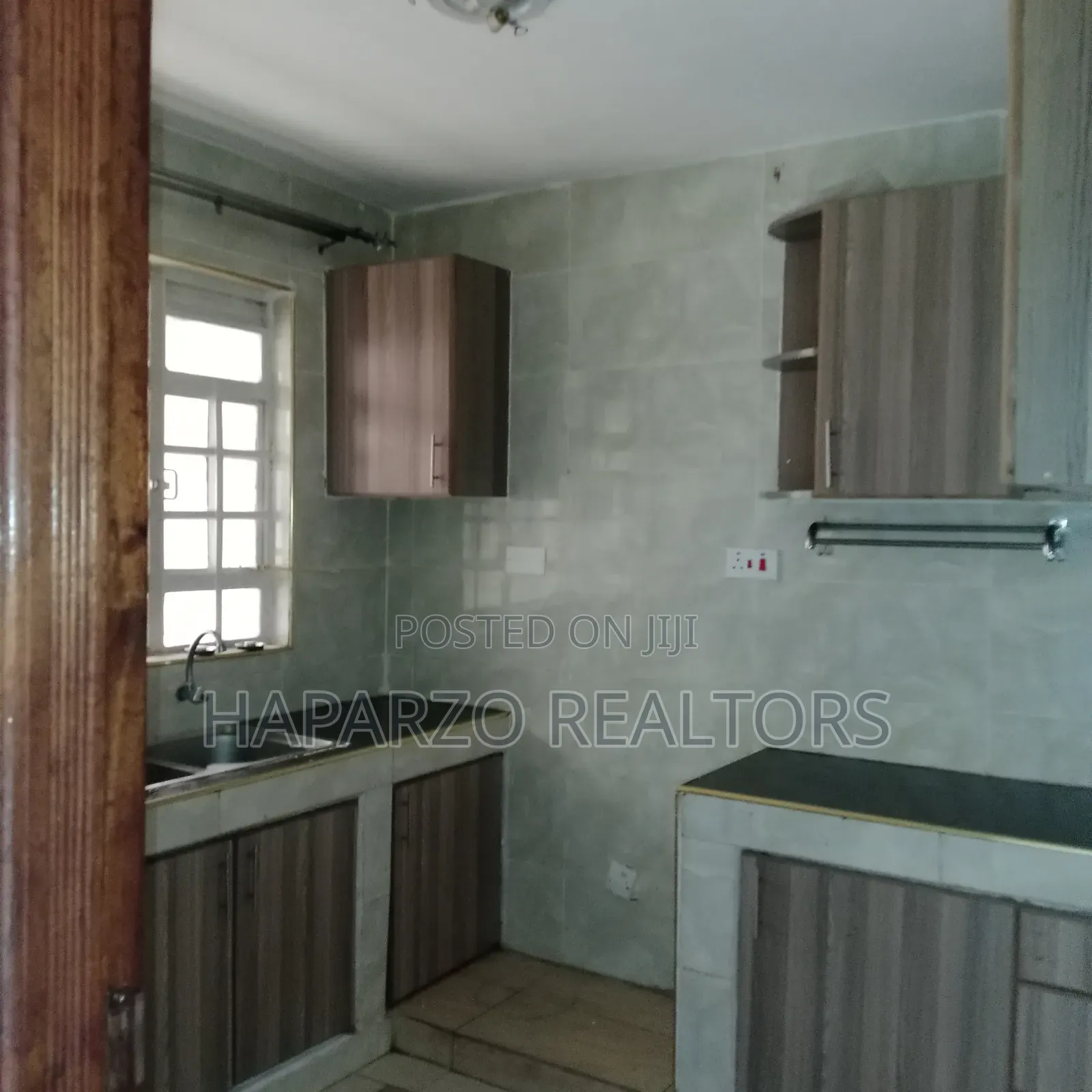 2bdrm Apartment in Three Unit Complex for rent