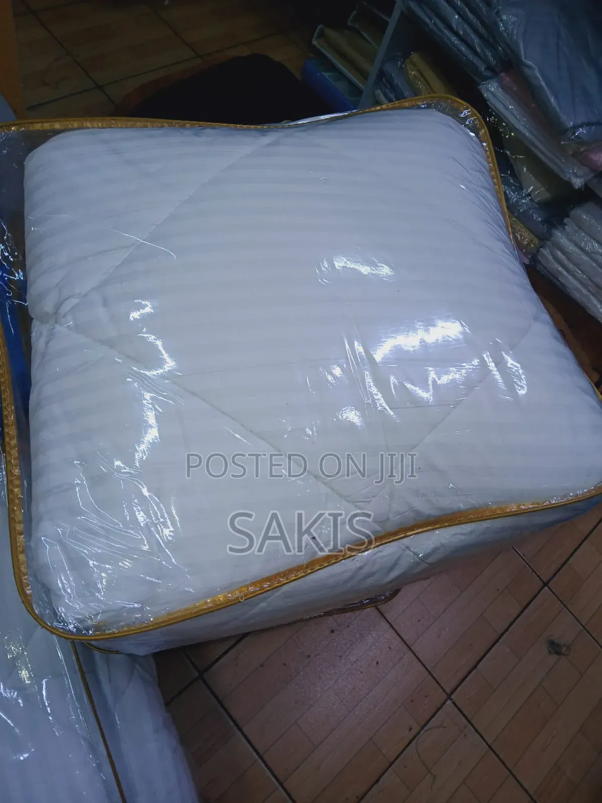 6 X 7 White Duvet Sets! Free Delivery
