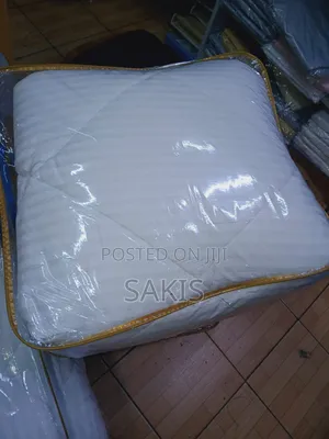 6 X 7 White Duvet Sets! Free Delivery