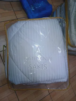 6 X 7 White Duvet Sets! Free Delivery