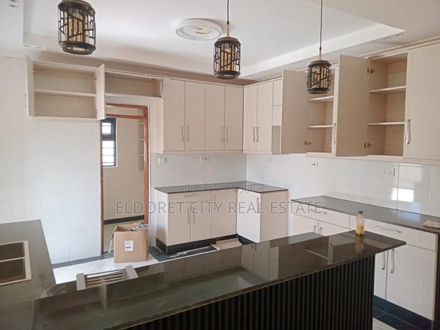 Furnished 3bdrm Bungalow in Annex, Kapsuswa for sale