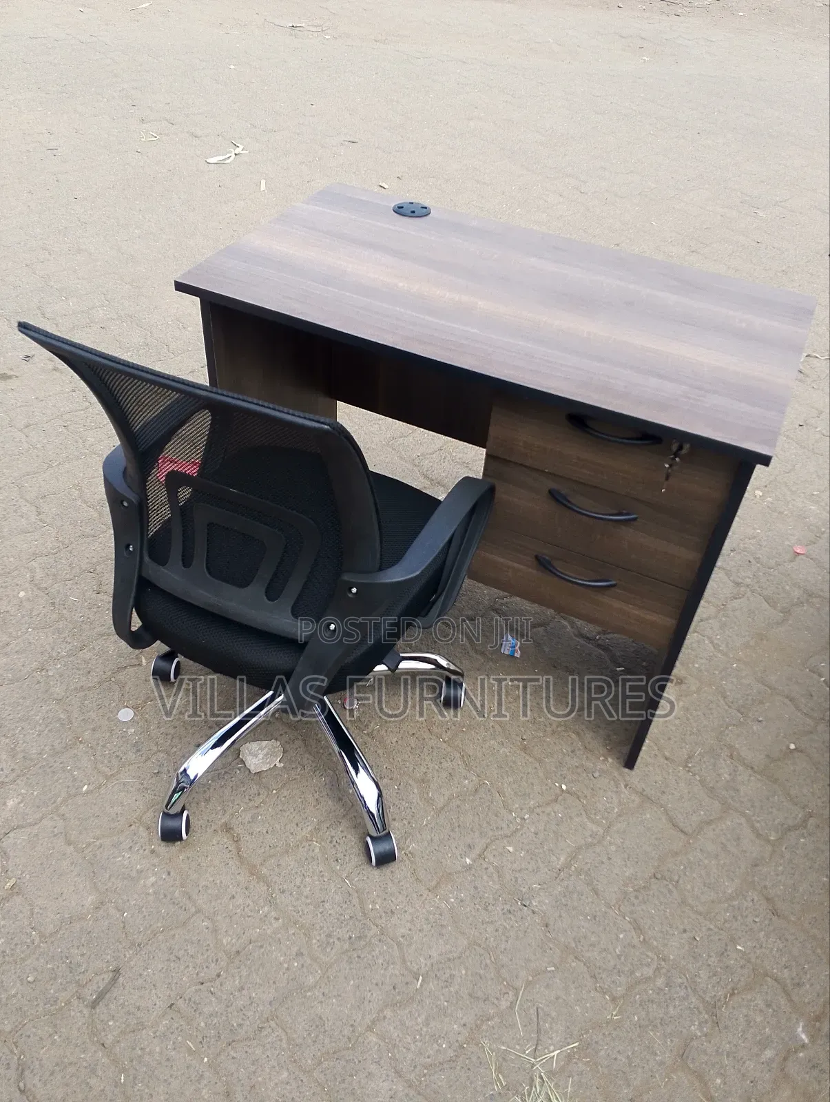 Mesh Chair and Study Desk