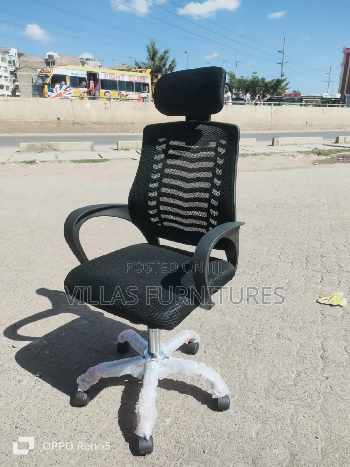 Adjustable, Revolving Headrest Chair