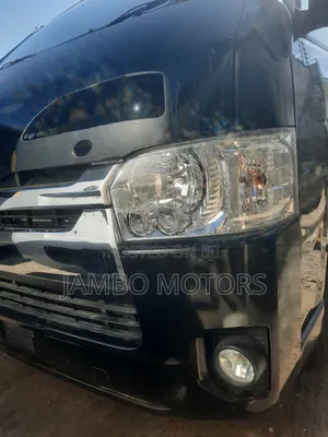 Toyota HiAce 2017 Black
