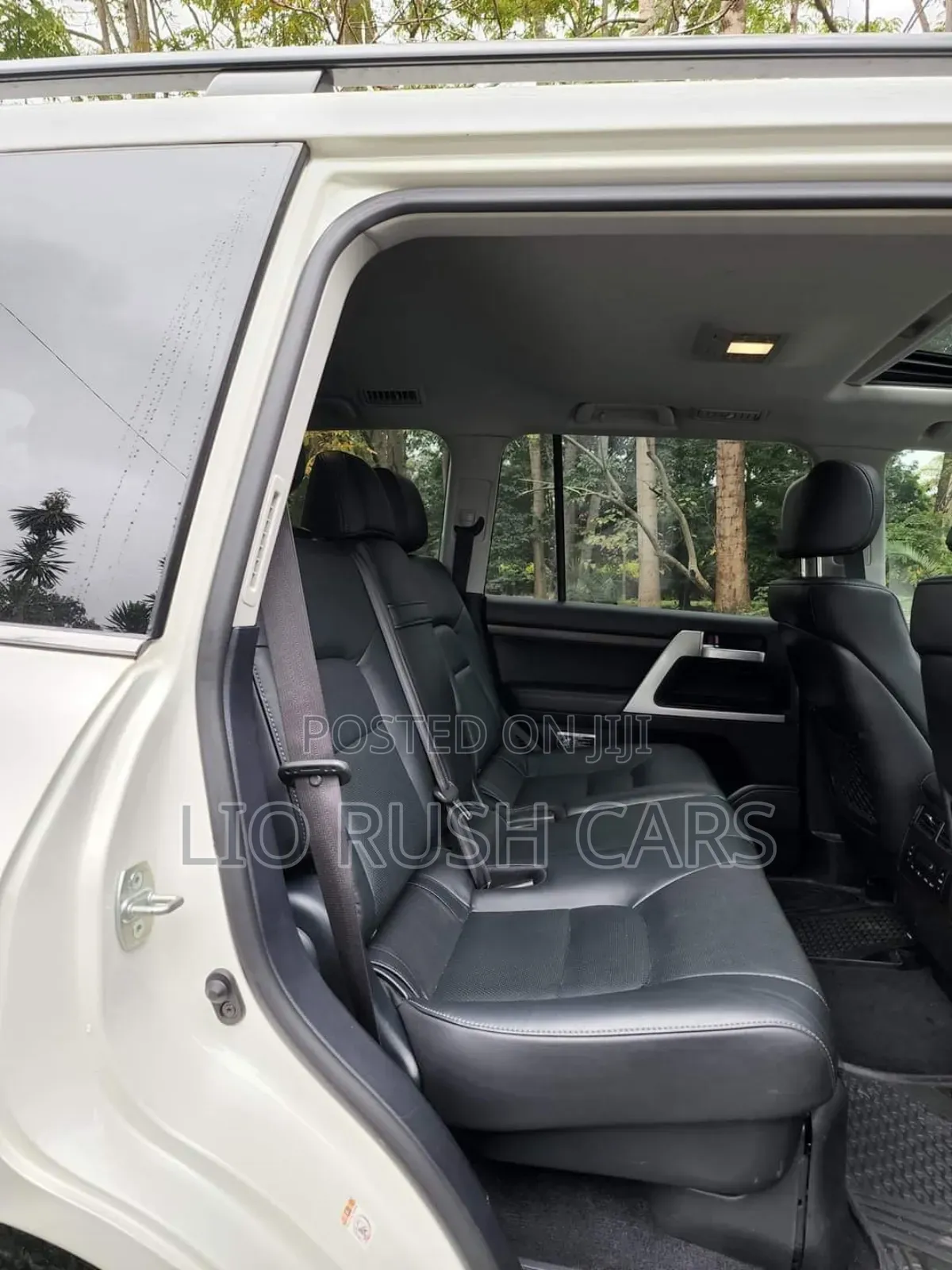 Toyota Land Cruiser 2017 White