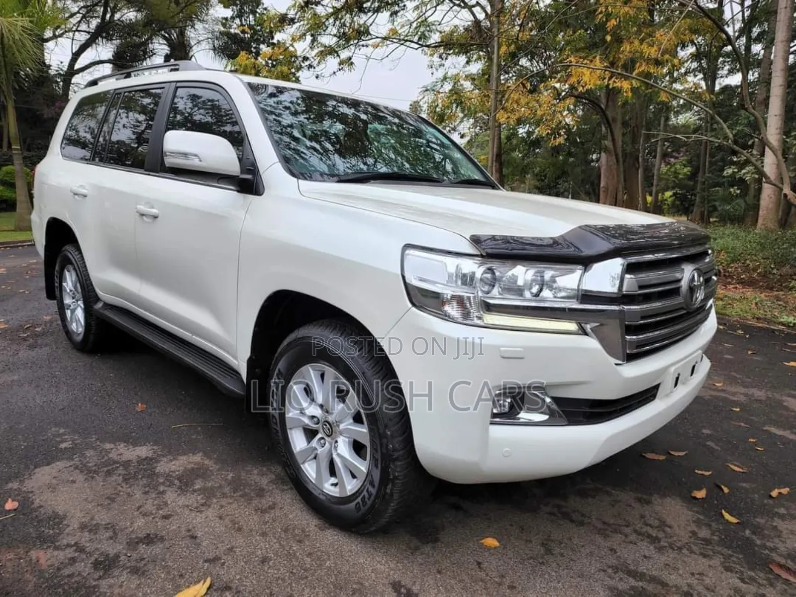 Toyota Land Cruiser 2017 White