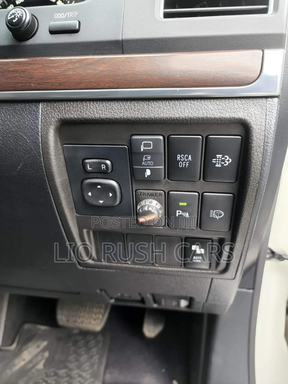 Toyota Land Cruiser 2017 White
