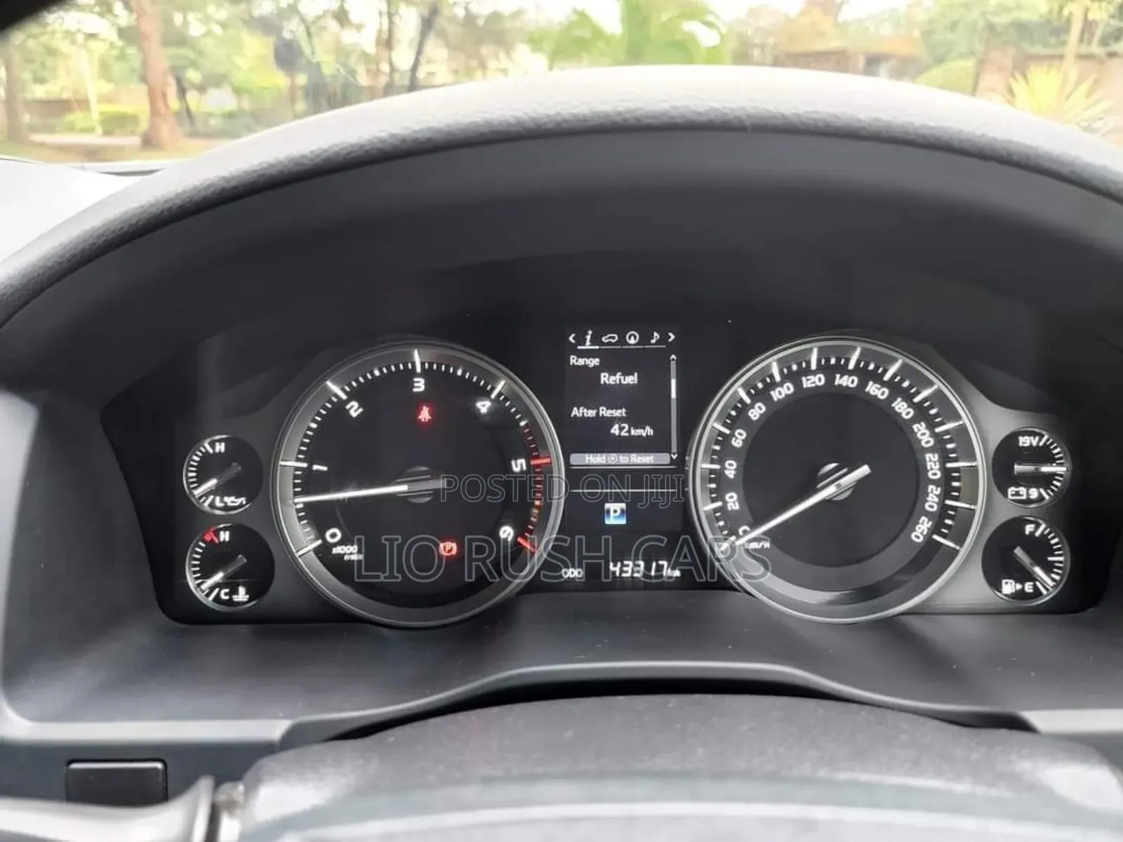 Toyota Land Cruiser 2017 White