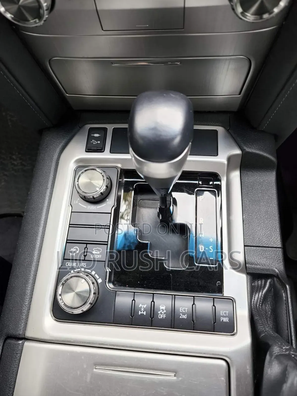 Toyota Land Cruiser 2017 White