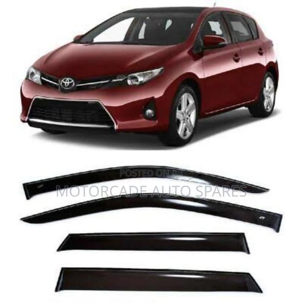 Toyota Auris Windbreakers/Window Visors