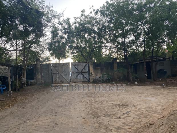 1/4 of an Acre for Sale 49M Along Links Road - main view