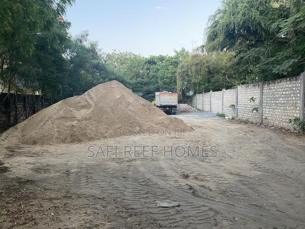 1/4 of an Acre for Sale 49M Along Links Road - thumbnail 4