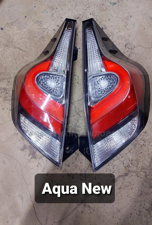 Toyota Aqua Tailight - main view