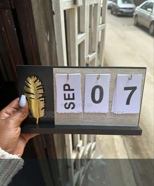 Calendar Unique Piece - thumbnail 2