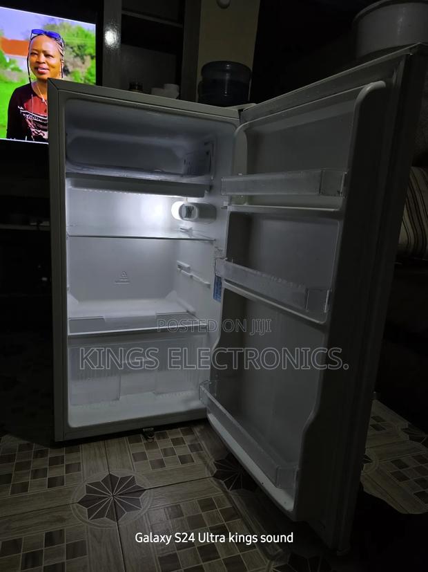 Sumsung Fridge 90litres - thumbnail 4