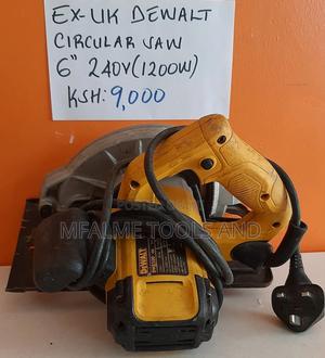 Dewalt 240v(1200w) Circular Saw - thumbnail 2