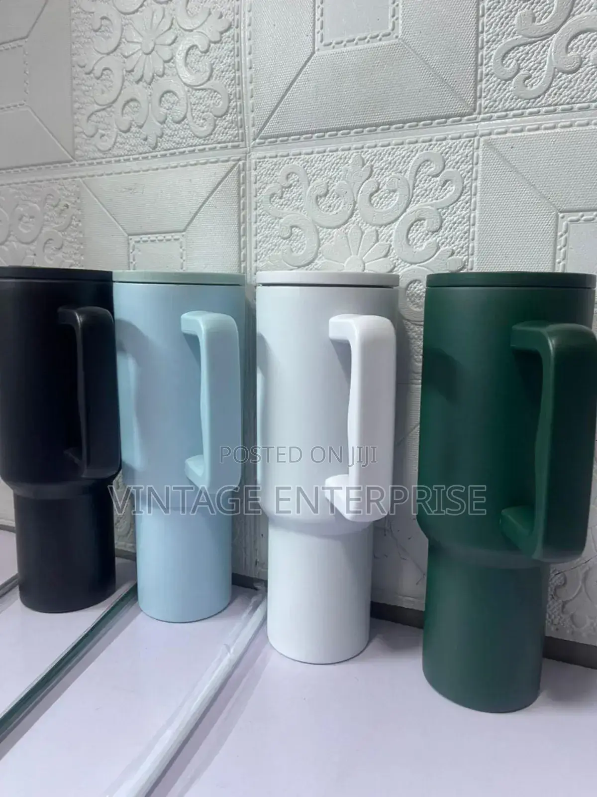 1500ml Vacuum Bottle With a Straw
