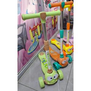 *Scooter With Foldable Handle - thumbnail 2