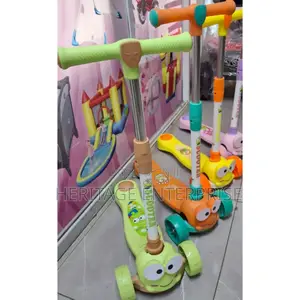 *Scooter With Foldable Handle Melodies and Lights .